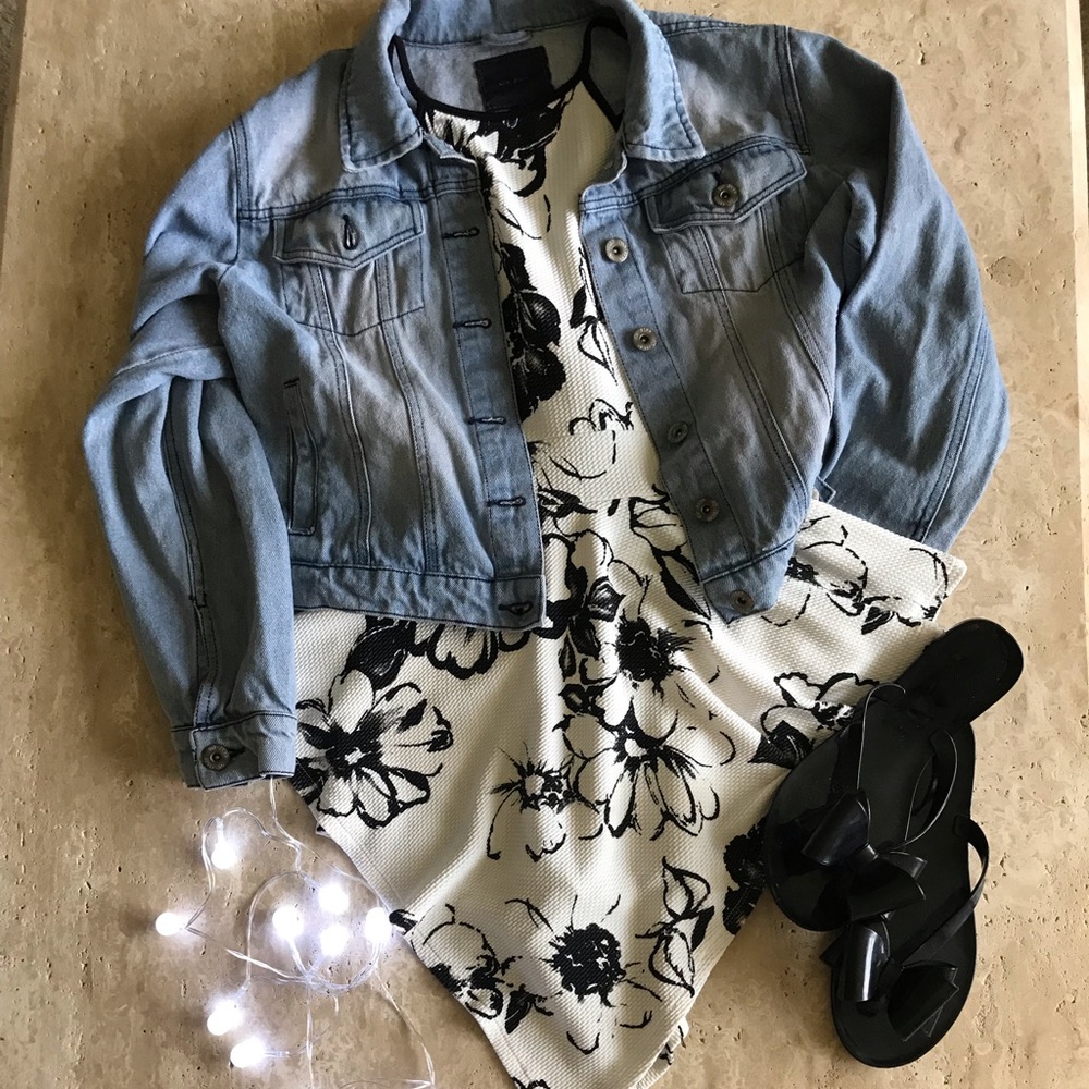 🖤LOVE CULTURE 🖤 B&W FLORAL ROMPER